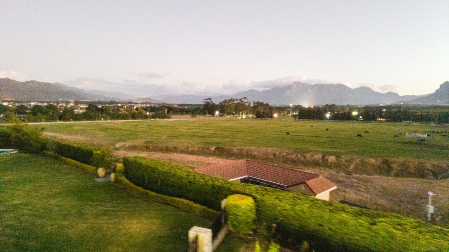 5 Bedroom Property for Sale in Winelands Western Cape